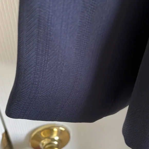 Jones New York Women’s 2 piece pantsuit - Picture 4 of 8